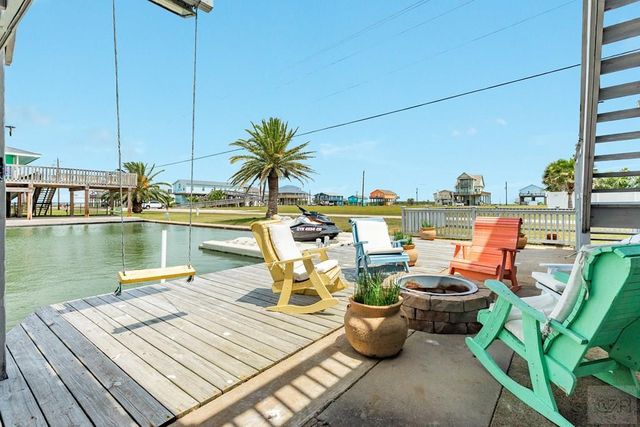 202 Schooner, Freeport, TX 77541