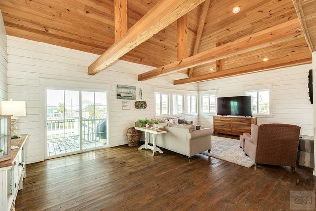202 Schooner, Freeport, TX 77541