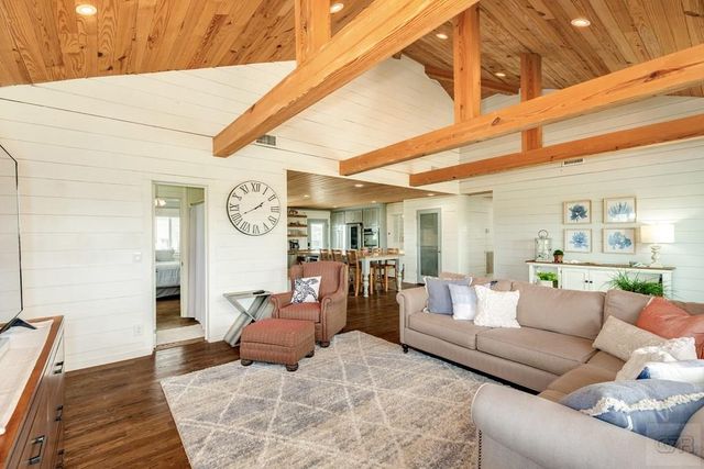 202 Schooner, Freeport, TX 77541