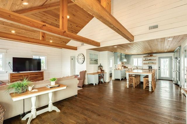 202 Schooner, Freeport, TX 77541