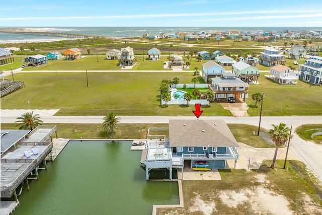 202 Schooner, Freeport, TX 77541