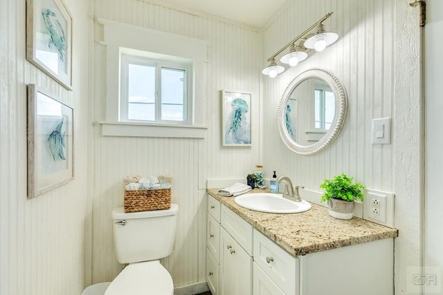 202 Schooner, Freeport, TX 77541