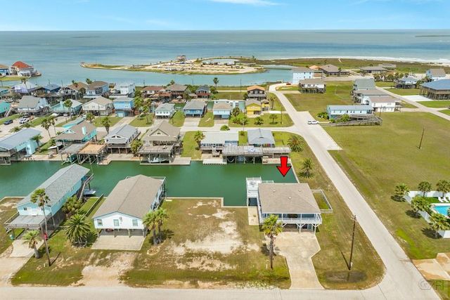 202 Schooner, Freeport, TX 77541