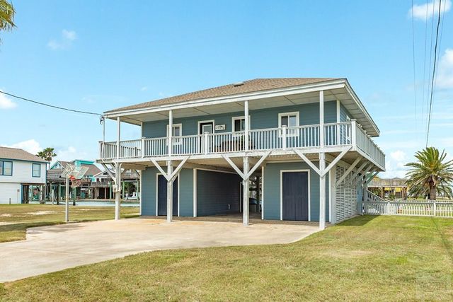 202 Schooner, Freeport, TX 77541