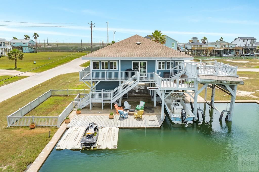 202 Schooner, Freeport, TX 77541