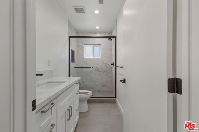 14165 Erwin Street, Van Nuys, CA 91401