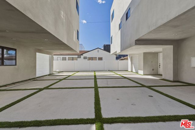 14165 Erwin Street, Van Nuys, CA 91401