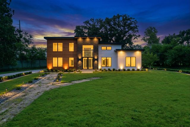 10155 5th Ave Cut Off Avenue, Countryside, IL 60525
