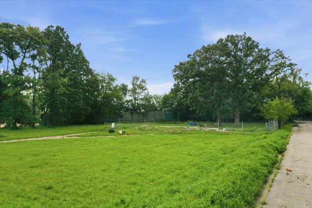 10155 5th Ave Cut Off Avenue, Countryside, IL 60525