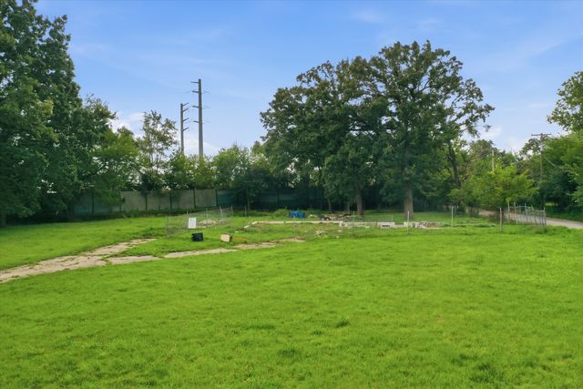 10155 5th Ave Cut Off Avenue, Countryside, IL 60525