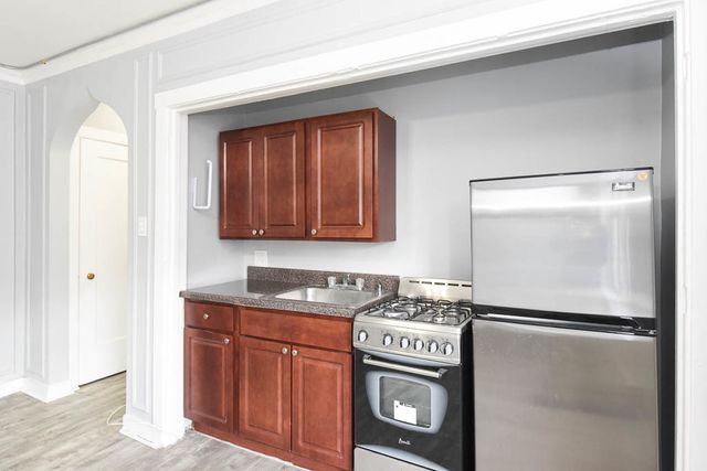 4735 N Beacon Street 407, Chicago, IL 60640