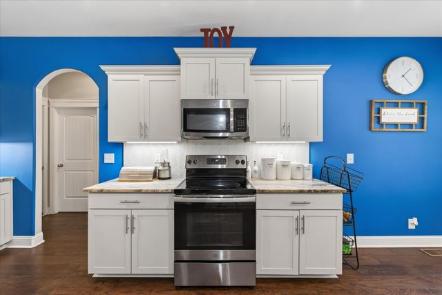 950 Terrace Creek Ln, Clarksville, TN 37040