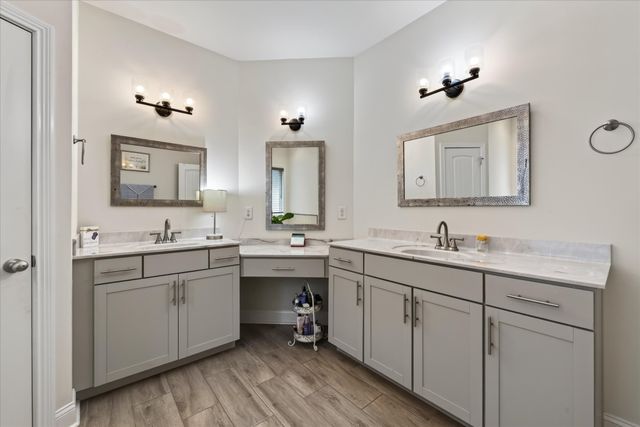 950 Terrace Creek Ln, Clarksville, TN 37040