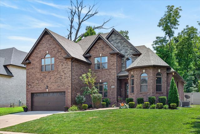 950 Terrace Creek Ln, Clarksville, TN 37040