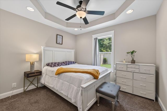 950 Terrace Creek Ln, Clarksville, TN 37040