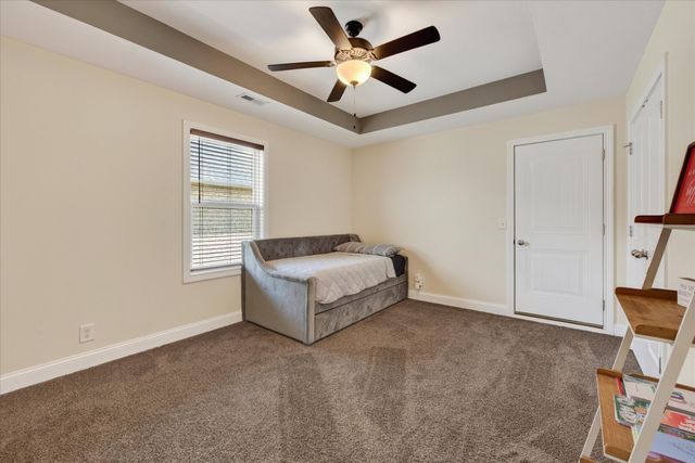 950 Terrace Creek Ln, Clarksville, TN 37040
