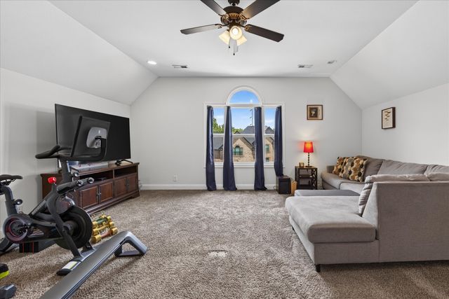 950 Terrace Creek Ln, Clarksville, TN 37040