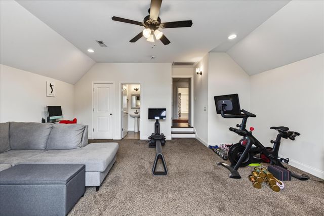 950 Terrace Creek Ln, Clarksville, TN 37040