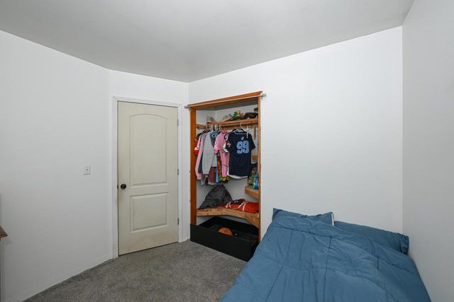 4922 W Norwich COURT, Milwaukee, WI 53220