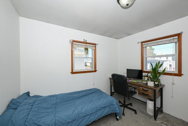 4922 W Norwich COURT, Milwaukee, WI 53220