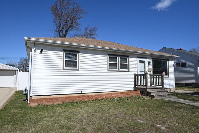 4922 W Norwich COURT, Milwaukee, WI 53220