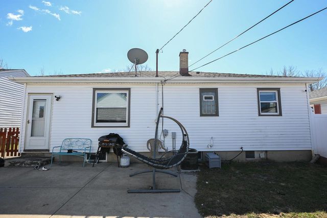 4922 W Norwich COURT, Milwaukee, WI 53220