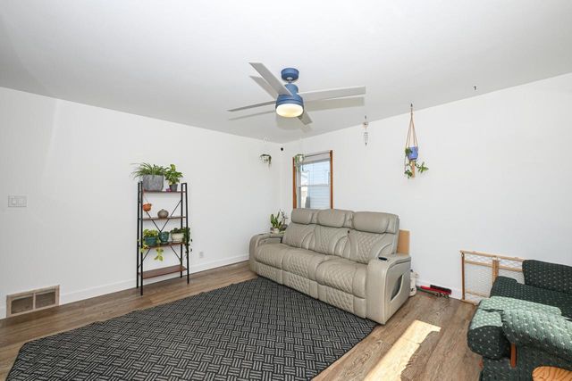 4922 W Norwich COURT, Milwaukee, WI 53220