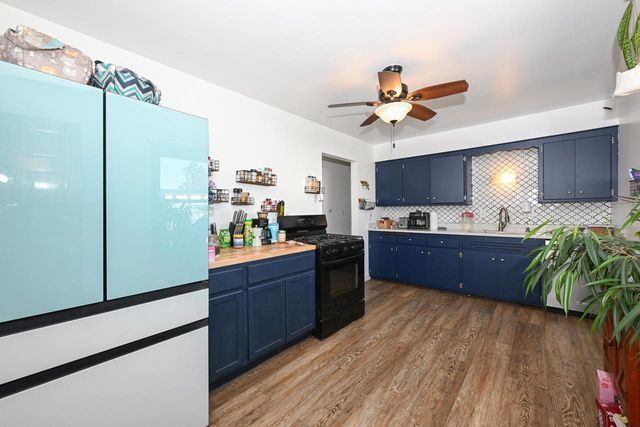 4922 W Norwich COURT, Milwaukee, WI 53220