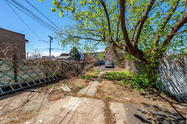 259 3rd Street, Troy, NY 12180