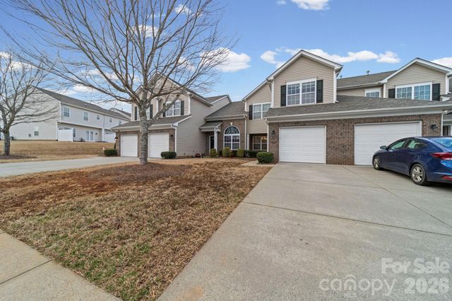 917 Standen Place Court, Pineville, NC 28134