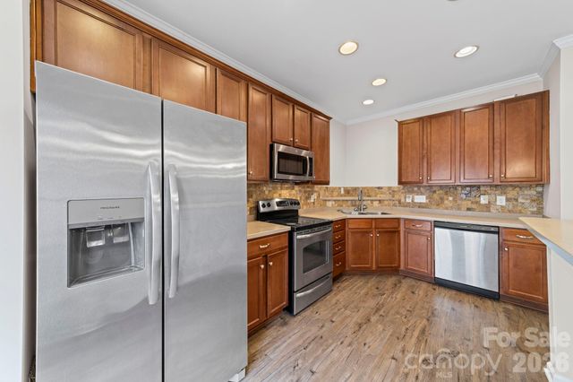 917 Standen Place Court, Pineville, NC 28134