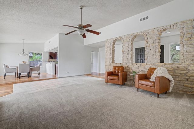 504 Ridgecrest RD, Georgetown, TX 78628