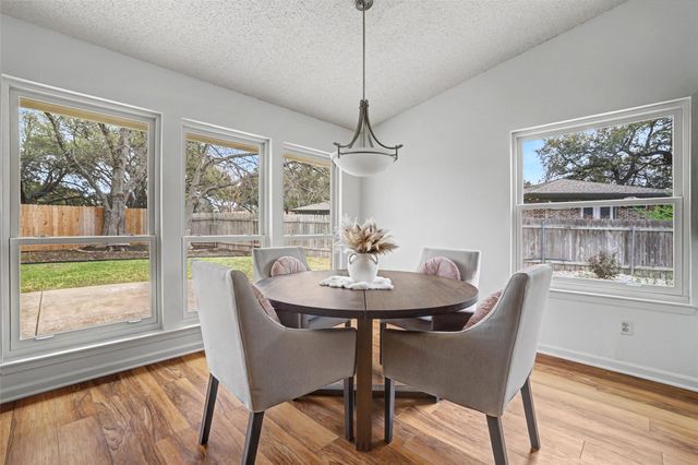 504 Ridgecrest RD, Georgetown, TX 78628