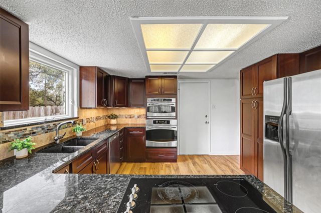 504 Ridgecrest RD, Georgetown, TX 78628