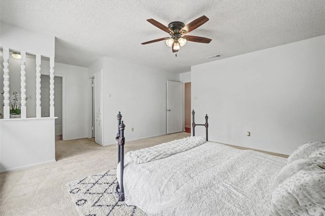 504 Ridgecrest RD, Georgetown, TX 78628