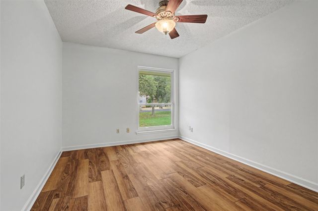 504 Ridgecrest RD, Georgetown, TX 78628