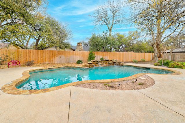 504 Ridgecrest RD, Georgetown, TX 78628