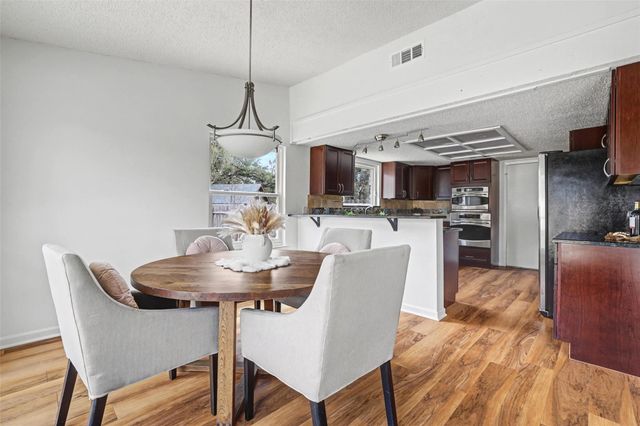 504 Ridgecrest RD, Georgetown, TX 78628