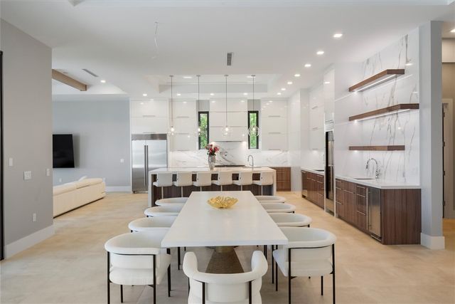 1806 Mooringline Drive, Vero Beach, FL 32963