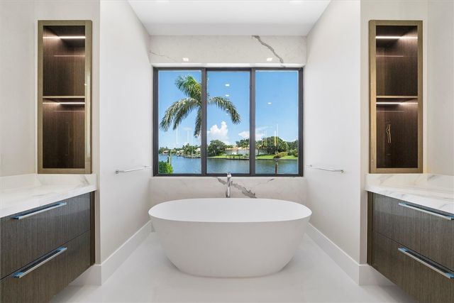 1806 Mooringline Drive, Vero Beach, FL 32963