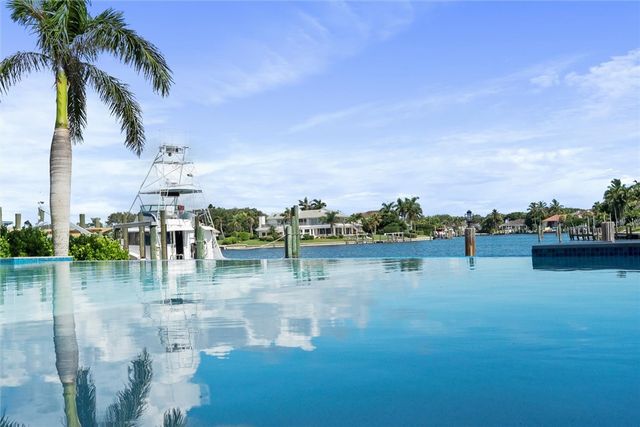 1806 Mooringline Drive, Vero Beach, FL 32963