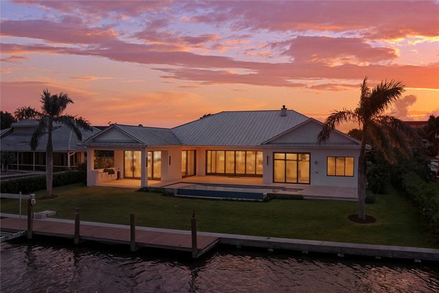 1806 Mooringline Drive, Vero Beach, FL 32963