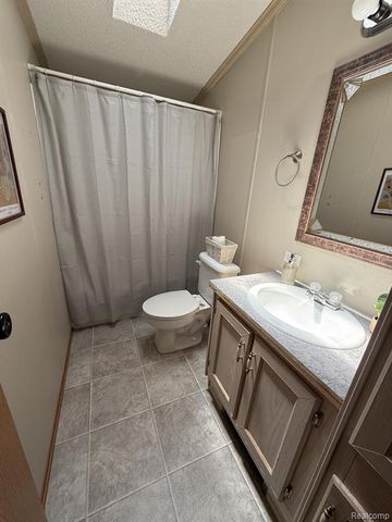 40 Bellwood, Swartz Creek, MI 48473
