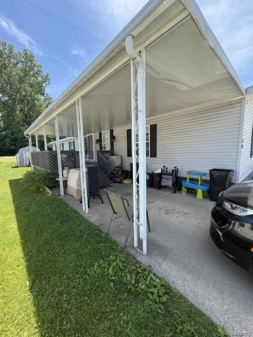 40 Bellwood, Swartz Creek, MI 48473