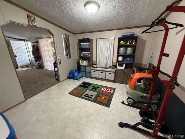 40 Bellwood, Swartz Creek, MI 48473