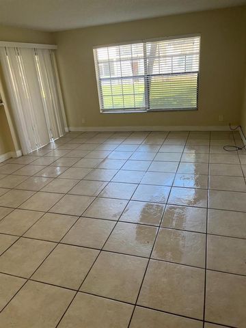 4240 NW 21st Street 143, Lauderhill, FL 33313