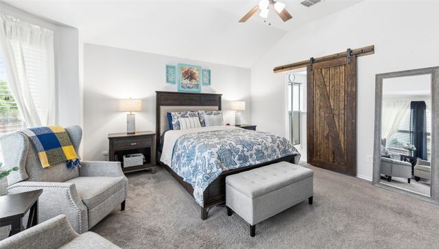 400 Sandhurst Drive, Fort Worth, TX 76036