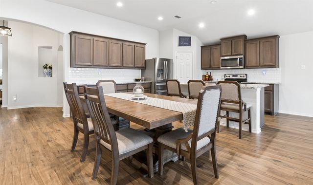 400 Sandhurst Drive, Fort Worth, TX 76036