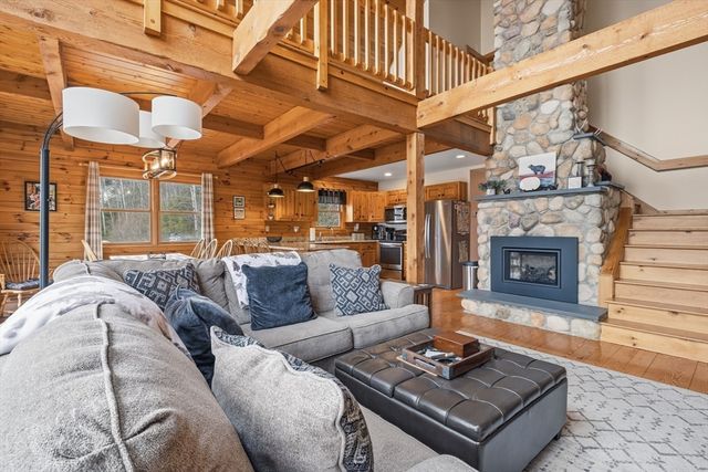 139 Ledgeview Shore Dr, Alexandria, NH 03222