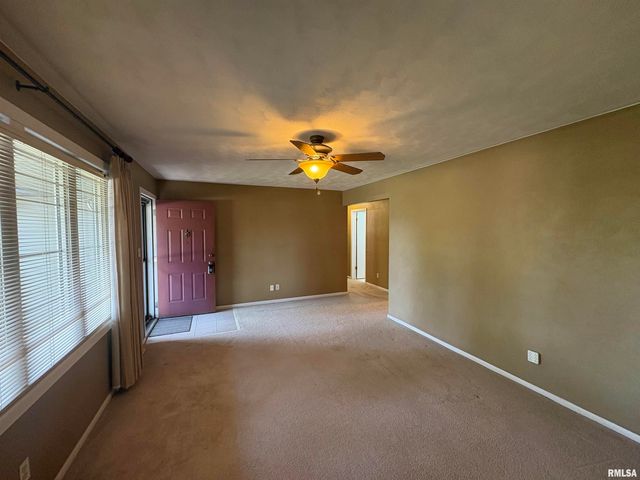 7715 W Redwing Drive, Peoria, IL 61604